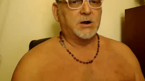 Snapshot of nastydaddyfatcock8 chatting on 02/03/25, 05:18 Daddy online show from 02/03/25, 05:18