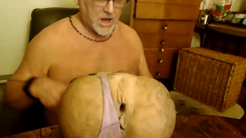 Snapshot of nastydaddyfatcock8 chatting on 02/12/25, 04:12 Daddy online show from 02/12/25, 04:12