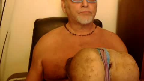 Snapshot of nastydaddyfatcock8 chatting on 02/23/25, 04:28 Daddy online show from 02/23/25, 04:28