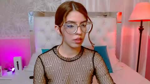   online show from 09/18/25, 08:44