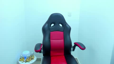 Snapshot of nata_gil19 chatting on 04/17/26, 12:46 Karo online show from 04/17/26, 12:46