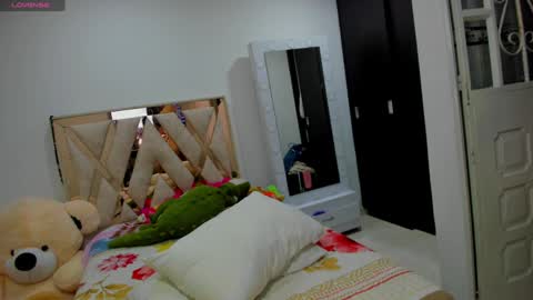 Snapshot of nata_rosse chatting on 12/13/24, 12:31 Natalia online show from 12/13/24, 12:31