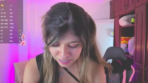 Snapshot of nataasha___ chatting on 10/28/25, 03:32 NATASHA online show from 10/28/25, 03:32