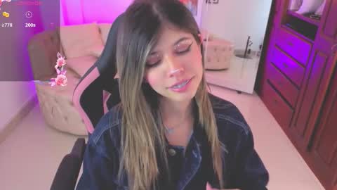 Snapshot of nataasha___ chatting on 11/20/25, 03:07 NATASHA online show from 11/20/25, 03:07