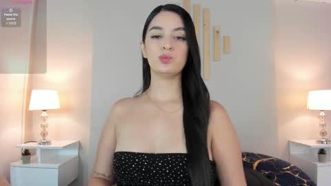 Natacha Diaz online show from 10/17/25, 11:24