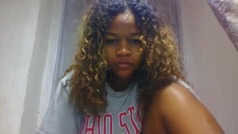 Snapshot of natachazz chatting on 03/23/26, 03:32 natachazz online show from 03/23/26, 03:32