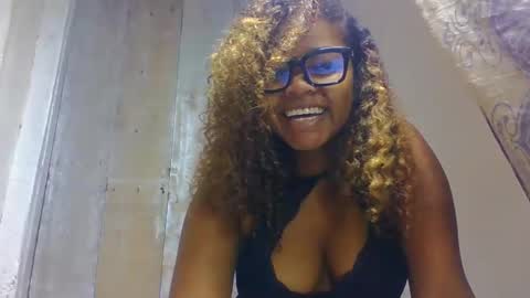 Snapshot of natachazz chatting on 03/26/26, 06:30 natachazz online show from 03/26/26, 06:30