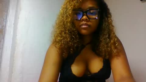 Snapshot of natachazz chatting on 03/26/26, 06:35 natachazz online show from 03/26/26, 06:35