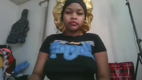 Snapshot of natachazz chatting on 04/20/26, 11:24 natachazz online show from 04/20/26, 11:24