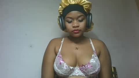 Snapshot of natachazz chatting on 04/21/26, 04:34 natachazz online show from 04/21/26, 04:34