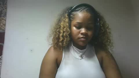 Snapshot of natachazz chatting on 05/02/26, 05:40 natachazz online show from 05/02/26, 05:40