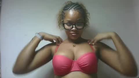 Snapshot of natachazz chatting on 05/03/26, 07:36 natachazz online show from 05/03/26, 07:36