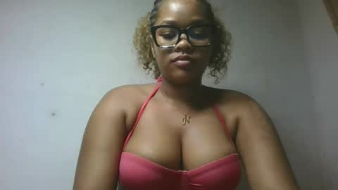 Snapshot of natachazz chatting on 05/03/26, 08:04 natachazz online show from 05/03/26, 08:04