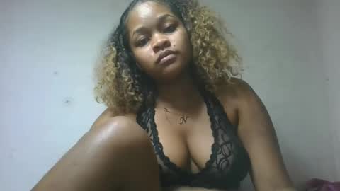 Snapshot of natachazz chatting on 05/04/26, 09:44 natachazz online show from 05/04/26, 09:44