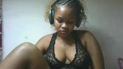Snapshot of natachazz chatting on 05/05/26, 10:23 natachazz online show from 05/05/26, 10:23