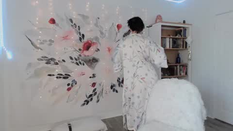 Natasha Luxxx online show from 01/03/25, 07:39