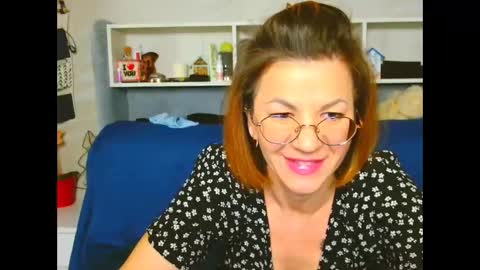 Snapshot of natali3855 chatting on 01/12/25, 05:33 Natali online show from 01/12/25, 05:33