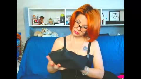 Snapshot of natali3855 chatting on 03/09/25, 10:19 Natali online show from 03/09/25, 10:19