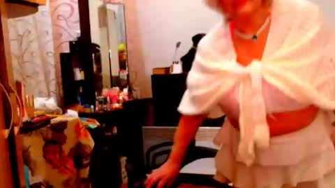 natali online show from 02/13/25, 04:28