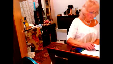 natali online show from 02/26/25, 08:22