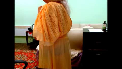 natali online show from 09/30/25, 06:18