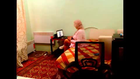 natali online show from 12/04/25, 09:07