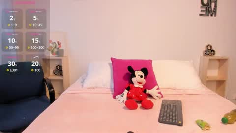 Snapshot of natalia__miller__ chatting on 10/22/25, 09:14 NATALIA  online show from 10/22/25, 09:14