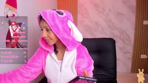 Natalia online show from 11/11/25, 09:37