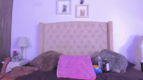 Natalia online show from 01/08/25, 03:08