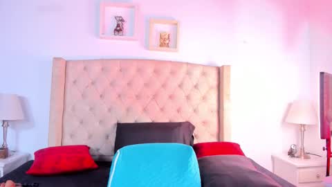 Natalia online show from 09/20/25, 03:51