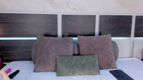 Snapshot of natalia_cruzz chatting on 05/27/26, 08:50 Nata online show from 05/27/26, 08:50