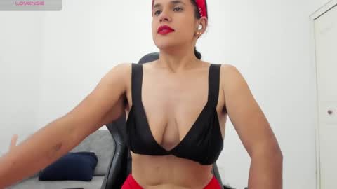Nathalia online show from 05/22/26, 06:02