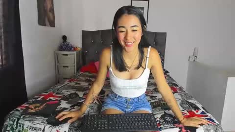 Snapshot of nataliaa05 chatting on 02/18/25, 04:37 Nati online show from 02/18/25, 04:37