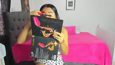 Snapshot of nataliaa05 chatting on 03/09/25, 04:11 Nati online show from 03/09/25, 04:11