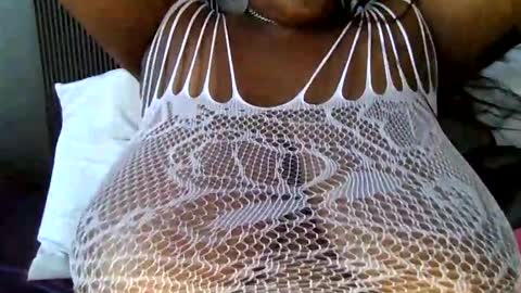 NataliaCakes1 online show from 05/25/26, 06:14