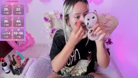 Nataliua Henao online show from 11/12/25, 02:28