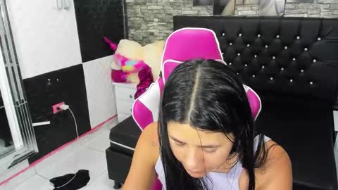 Snapshot of nataliatompsonx1 chatting on 10/07/25, 06:10 nataliatompsonx1 online show from 10/07/25, 06:10
