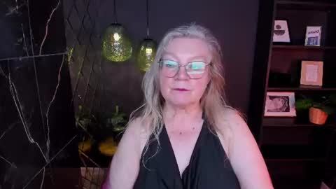 Snapshot of natalicloud chatting on 07/04/26, 01:17 NataliCloud online show from 07/04/26, 01:17