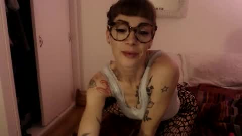 Snapshot of natalie6vmu chatting on 11/23/25, 08:03 Natalie Six online show from 11/23/25, 08:03