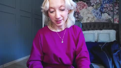 Natalie online show from 12/17/24, 07:40