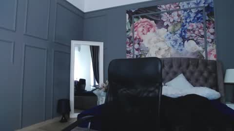 Natalie online show from 02/01/25, 10:26