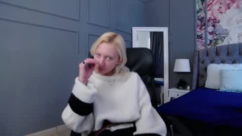 Natalie online show from 02/21/25, 01:44