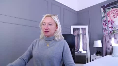 Natalie online show from 10/29/25, 09:22