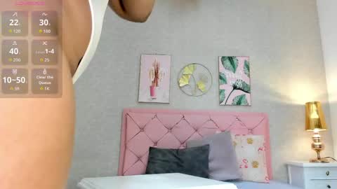 Snapshot of natalie_fox__ chatting on 06/08/26, 11:21 Naty online show from 06/08/26, 11:21