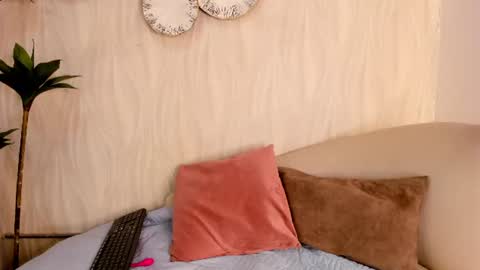 Snapshot of natalie_fox__ chatting on 07/06/26, 11:29 Naty online show from 07/06/26, 11:29