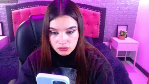 natalie  online show from 10/28/25, 02:59