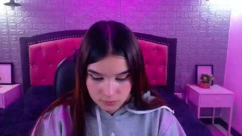 natalie  online show from 10/29/25, 03:20