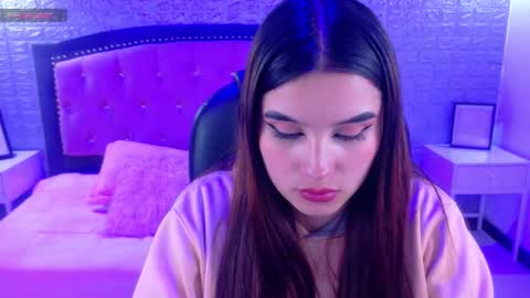 natalie  online show from 12/15/25, 03:22