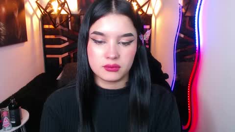 Snapshot of natalie_loffreda chatting on 04/21/26, 01:42 natalie online show from 04/21/26, 01:42