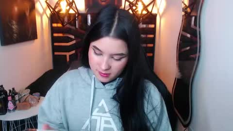 Snapshot of natalie_loffreda chatting on 04/22/26, 07:59 natalie online show from 04/22/26, 07:59